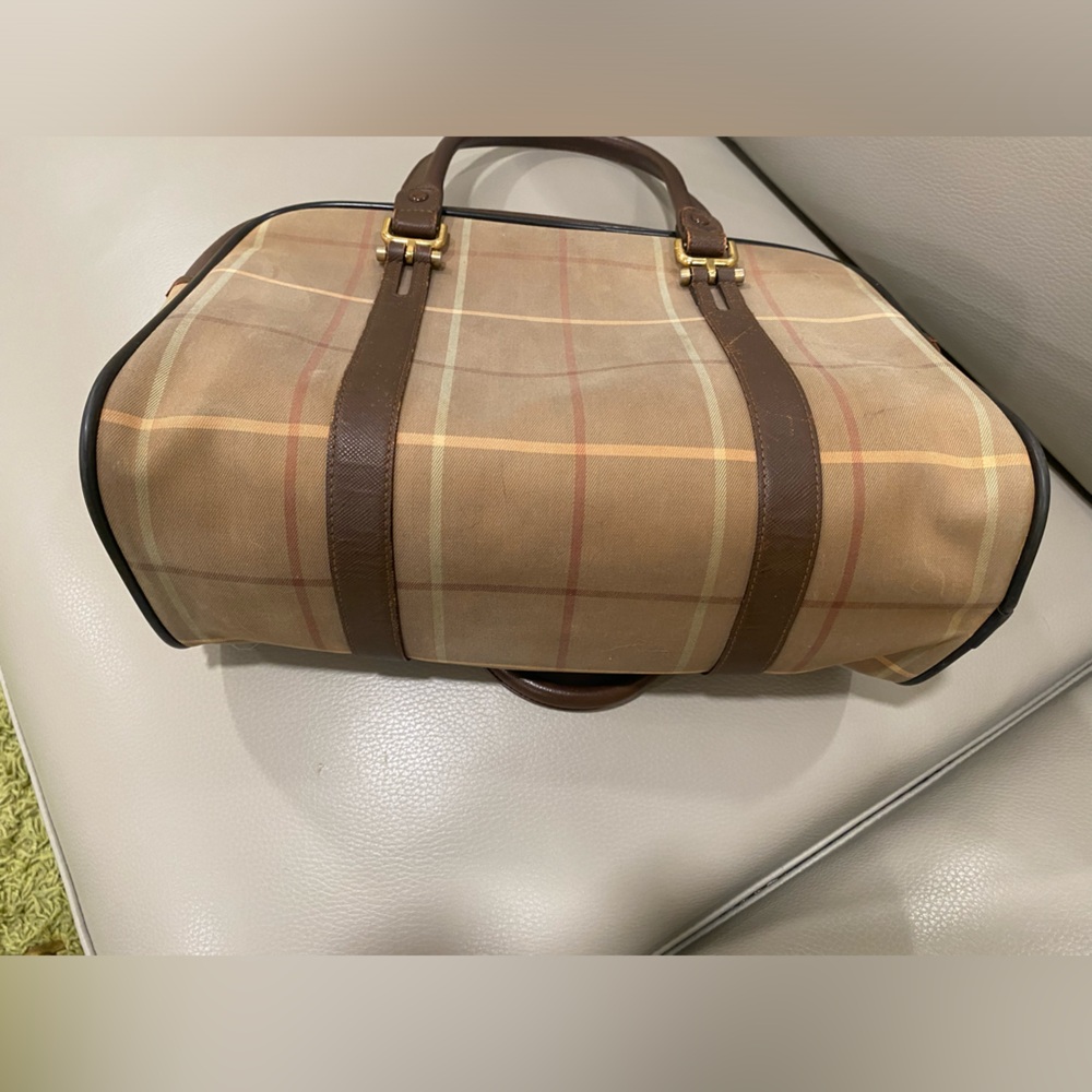 RARE!! Burberrys handbag - Picture 9 of 9